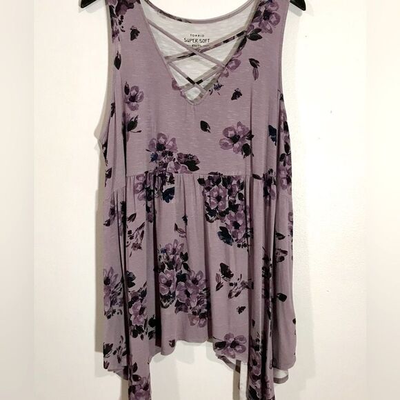 Torrid Super Soft Shirt purple floral asymmetrical spring and summer Women’s XXL - Picture 1 of 4